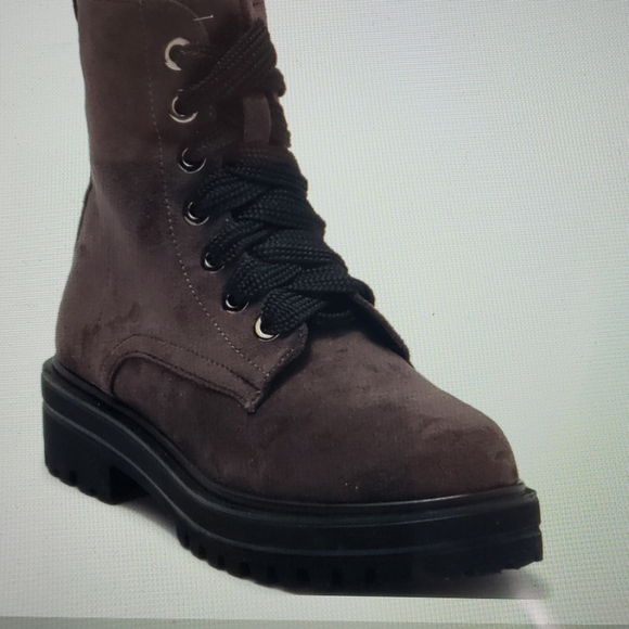 NEW Catherine Malandrino Champy Faux Suede Boot - Picture 10 of 11